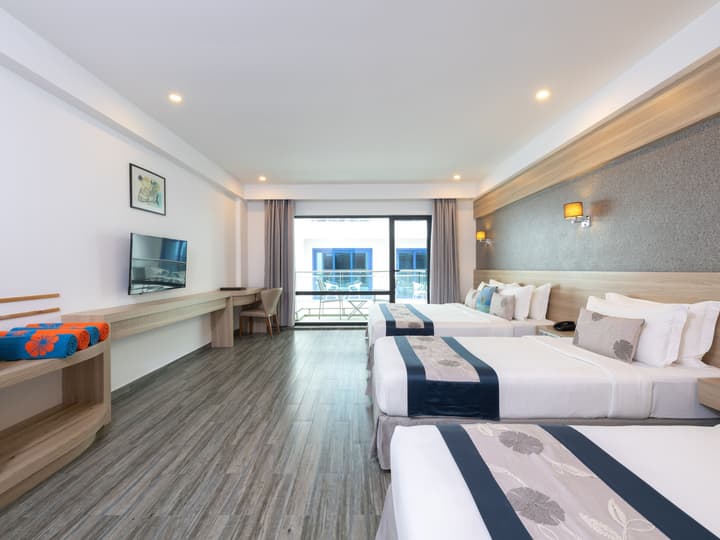 Kaani Grand Seaview