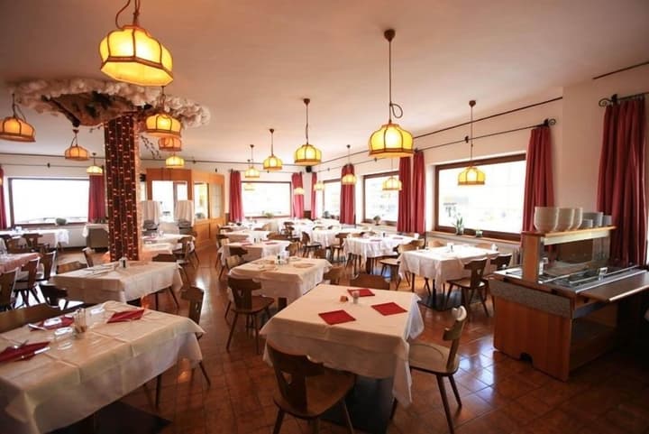 Hotel Col Di Lana