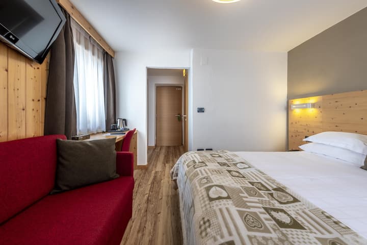 Hotel Col Di Lana