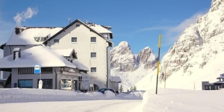 Hotel Col Di Lana