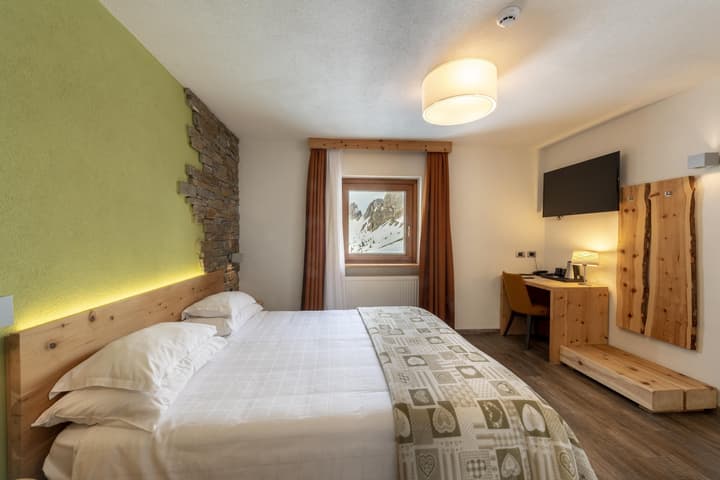 Hotel Col Di Lana