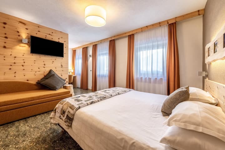 Hotel Col Di Lana