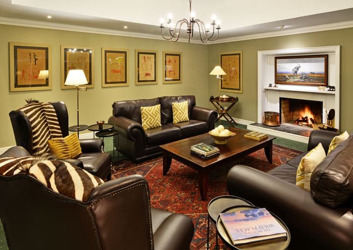 Founders Lodge by Mantis