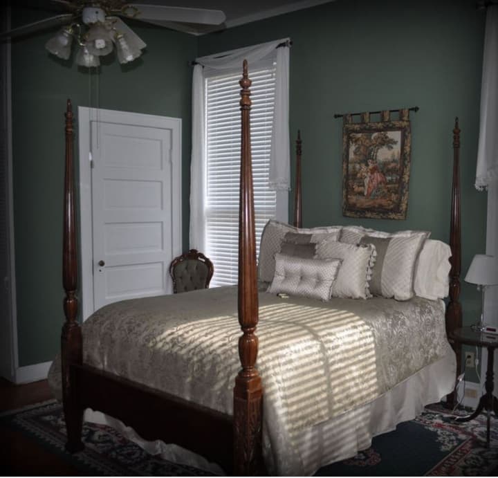 Sweet Cane Inn
