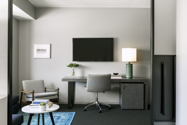 Kimpton Everly Hotel Hollywood by IHG