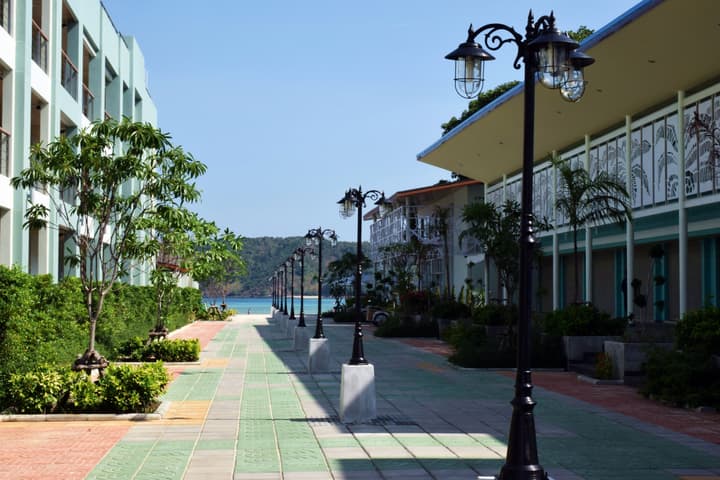 Phi Phi Harbour View Hotel