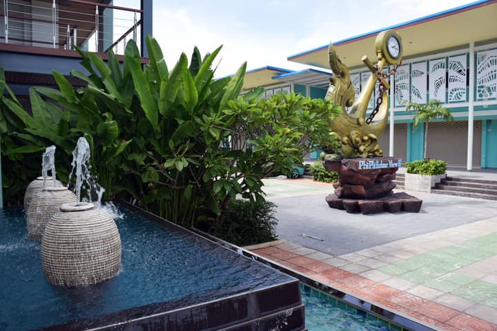 Phi Phi Harbour View Hotel