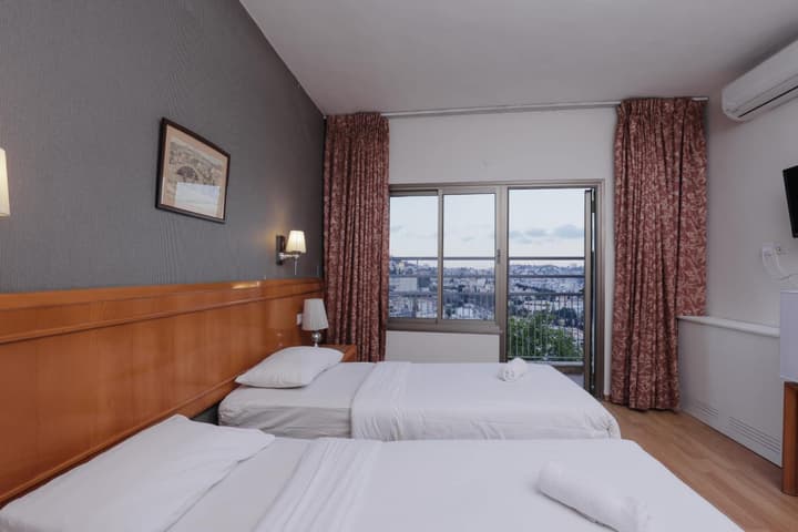 Tabar Hotel