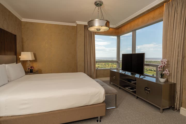 Alvear Icon Hotel