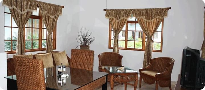 Le surmer self catering chalets