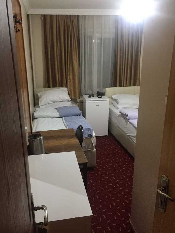 Istanbul Paris Hotel & Hostel
