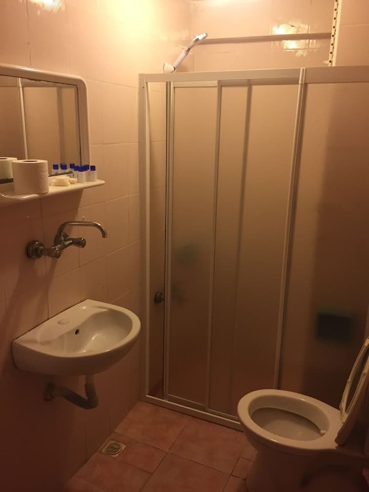 Istanbul Paris Hotel & Hostel