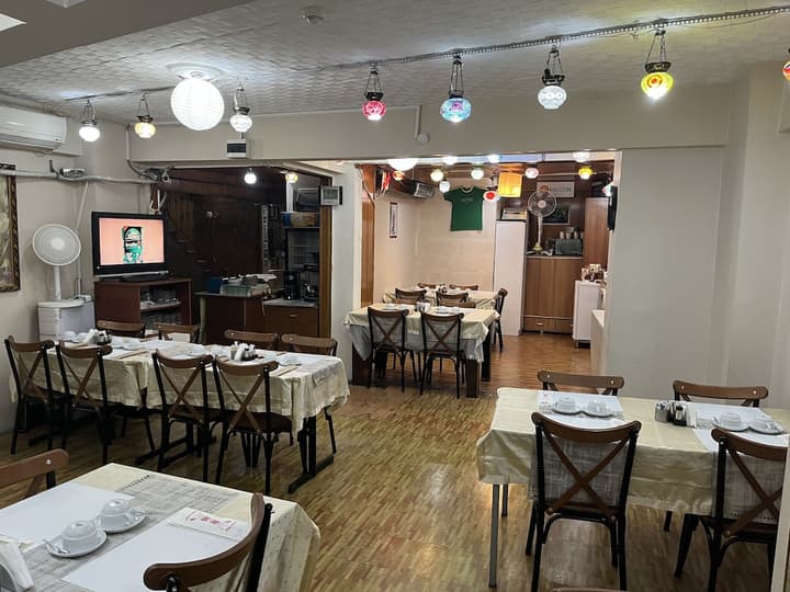 Istanbul Paris Hotel & Hostel