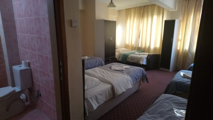 Istanbul Paris Hotel & Hostel