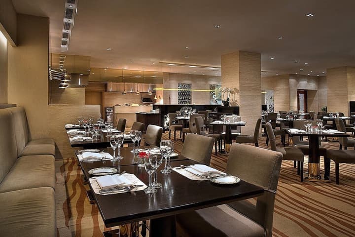 Celebrity International Grand Hotel