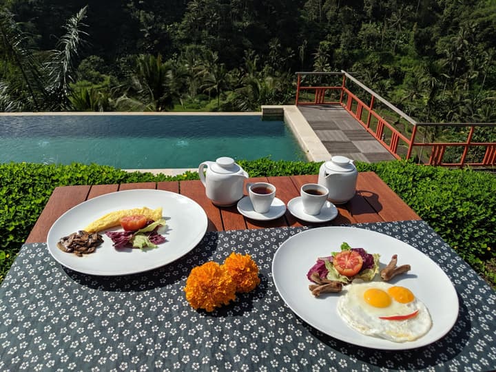 Suarapura Resort & Spa