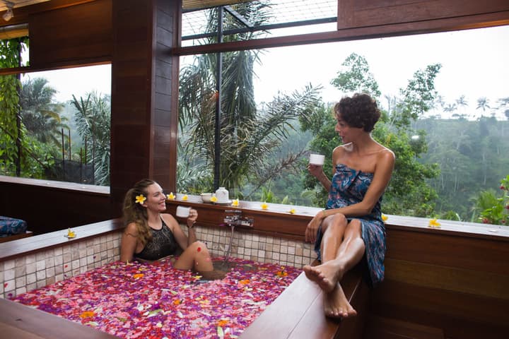 Suarapura Resort & Spa