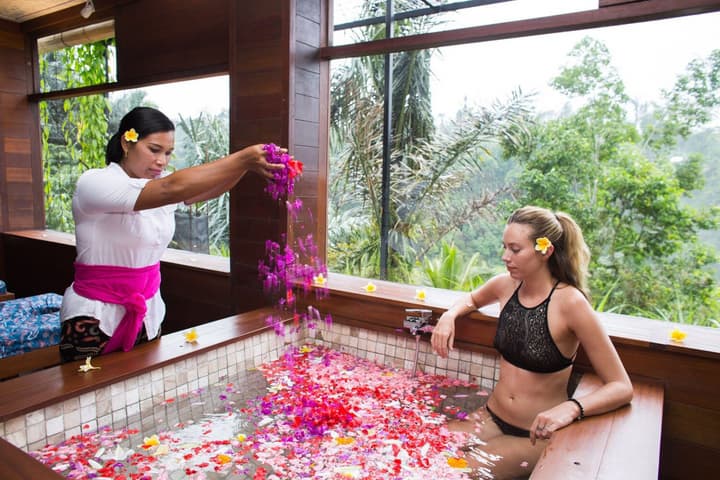 Suarapura Resort & Spa