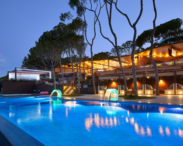 Alàbriga Hotel & Home Suites