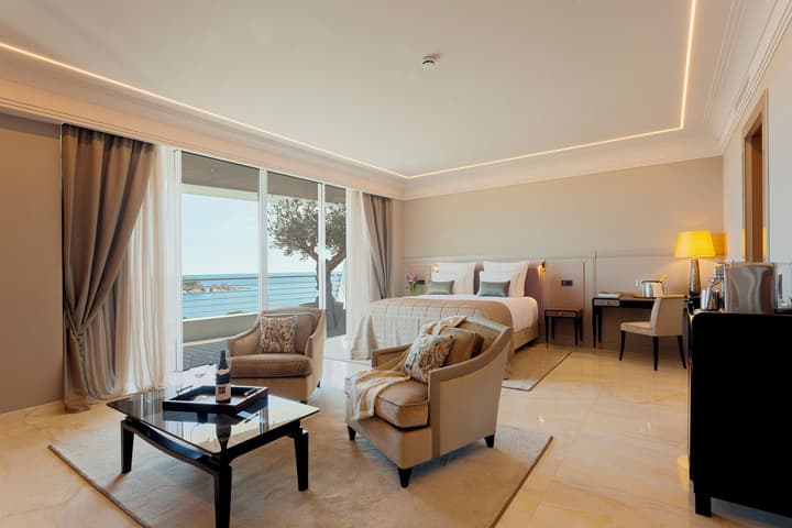 Alàbriga Hotel & Home Suites