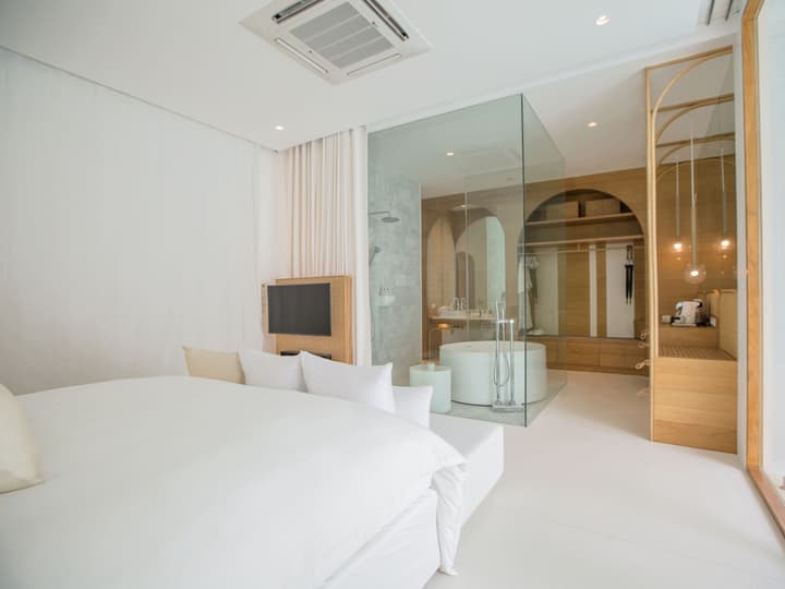 SALA Samui Chaweng Beach Resort