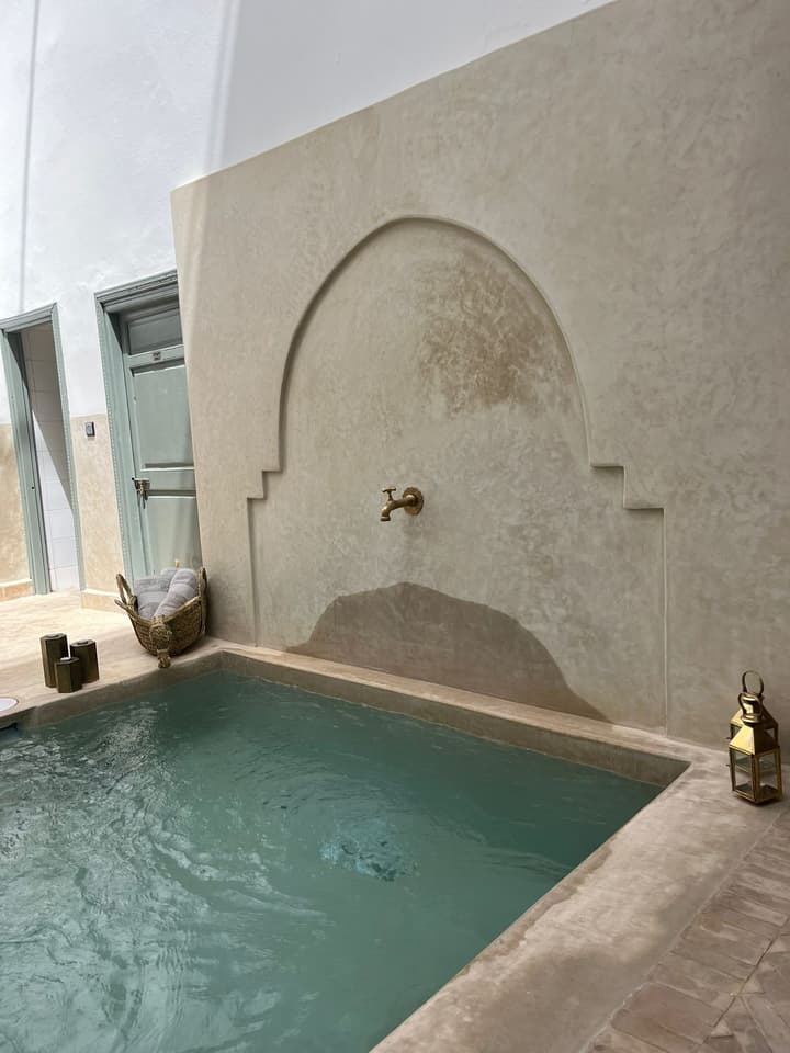 RIAD NAFORA