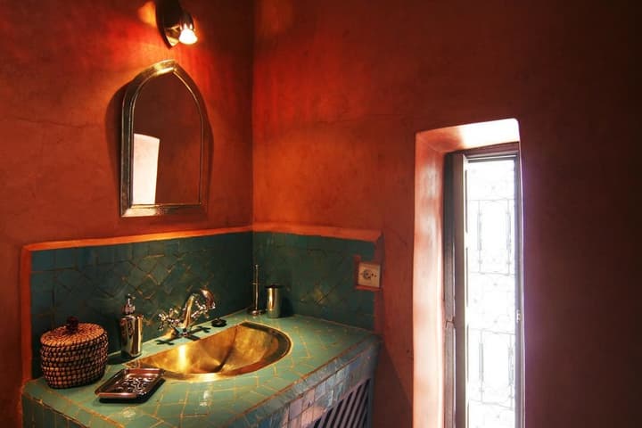 RIAD NAFORA