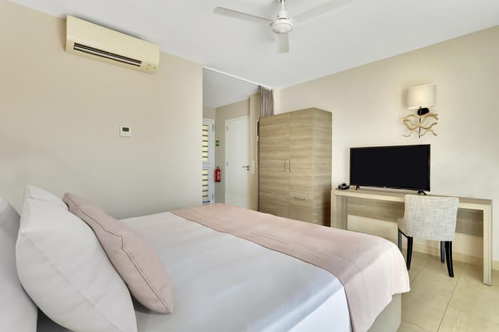 Delfins Beach Resort Bonaire, Tapestry Collection by Hilton