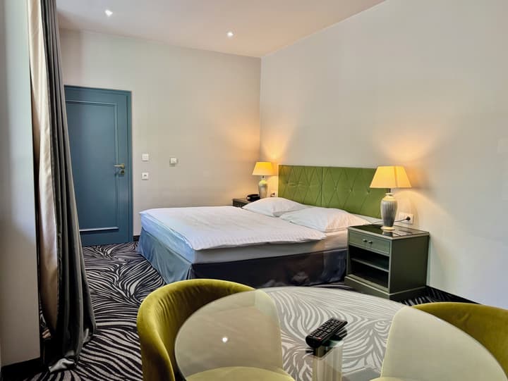 Carlsbad INN hotel & apartments