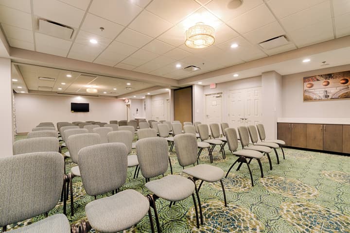 Holiday Inn Knoxville N - Merchant Drive by IHG