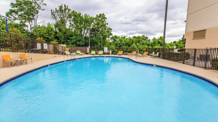 Holiday Inn Knoxville N - Merchant Drive by IHG