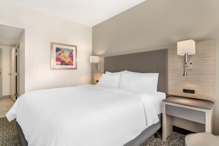 Holiday Inn Knoxville N - Merchant Drive by IHG