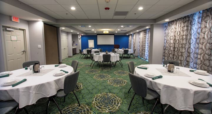 Holiday Inn Knoxville N - Merchant Drive by IHG