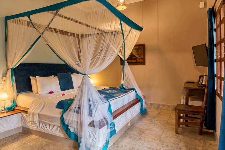 Kendwa Rocks Beach Hotel