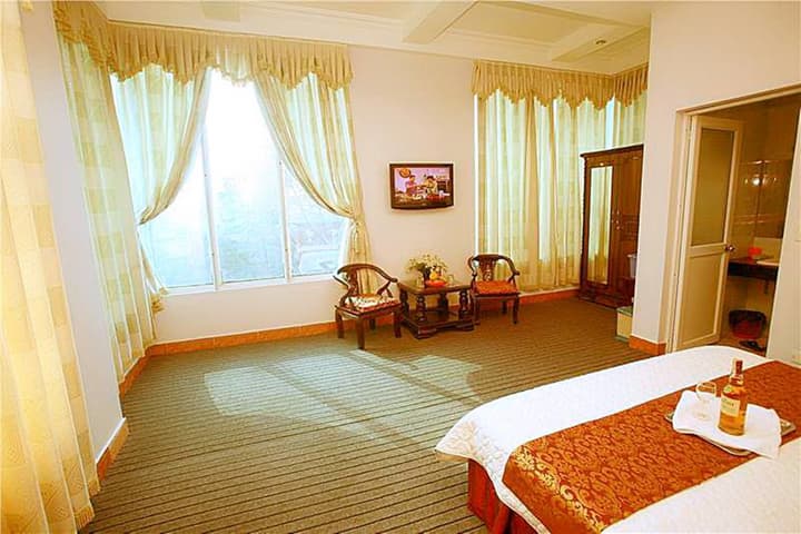 Van Giang Hotel