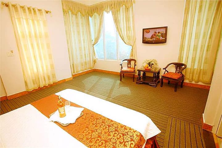 Van Giang Hotel