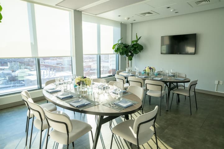 YOTEL Boston, Select by Hilton