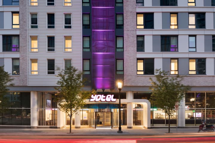 YOTEL Boston, Select by Hilton