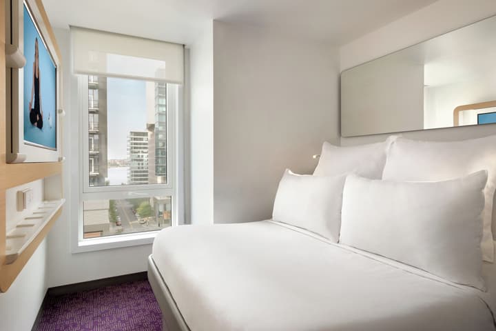 YOTEL Boston, Select by Hilton