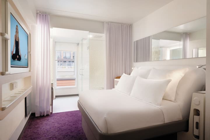 YOTEL Boston, Select by Hilton