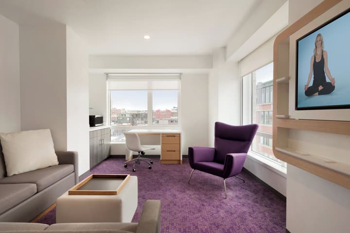 YOTEL Boston, Select by Hilton