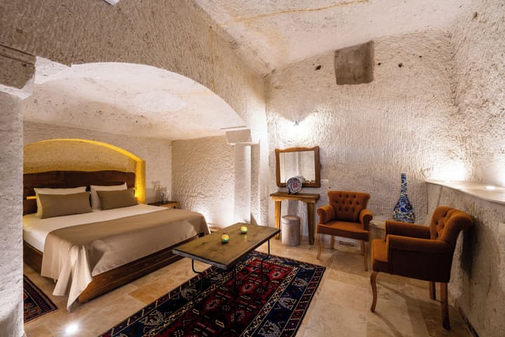 Tulip Cave Suites