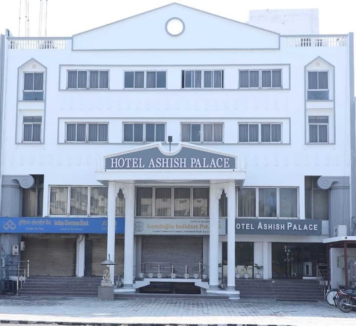 Hotel Ashish Palace