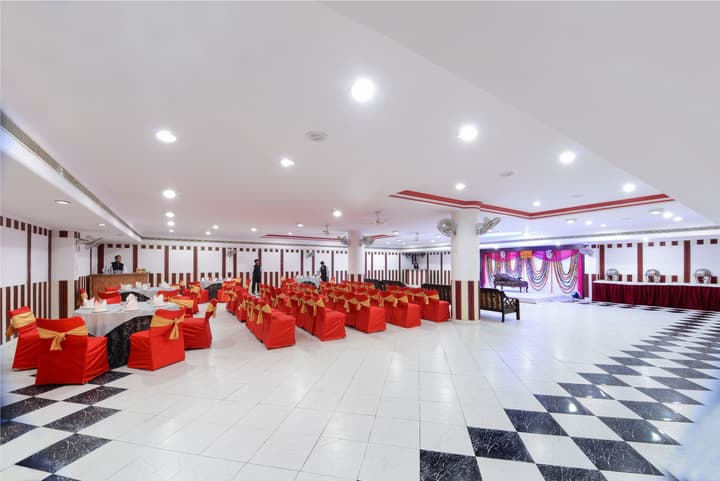 Hotel Ashish Palace