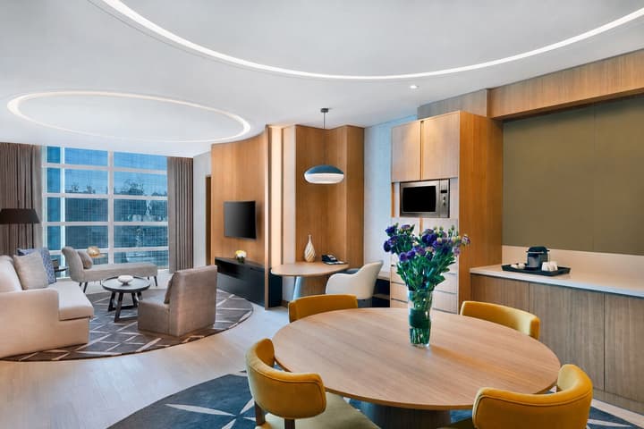 DoubleTree by Hilton Dubai - Business Bay