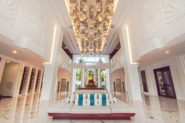 Lotus Blanc Hotel