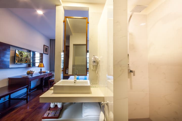 Lotus Blanc Hotel