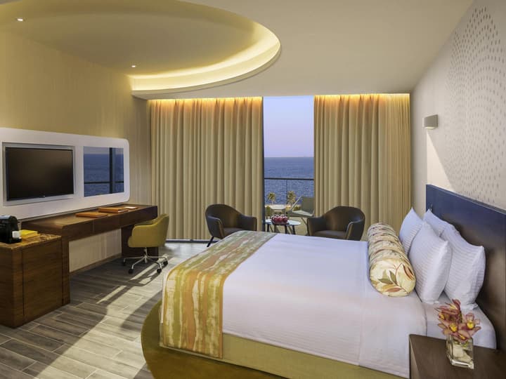 The Retreat Palm Dubai MGallery by Sofitel