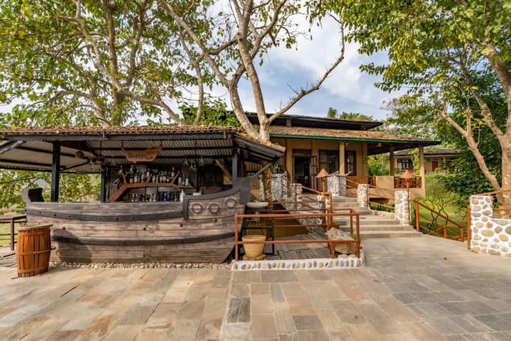 Jungle Villa Resort