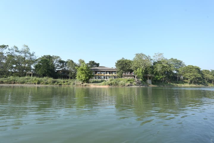 Jungle Villa Resort